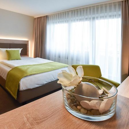 ARAMIS Tagungs- und Sporthotel Gäufelden Exterior foto