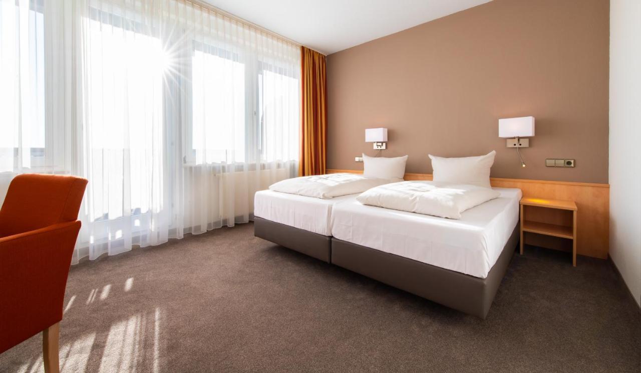 ARAMIS Tagungs- und Sporthotel Gäufelden Exterior foto