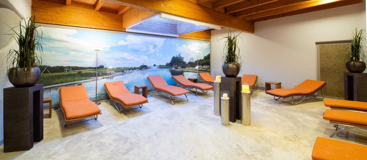 ARAMIS Tagungs- und Sporthotel Gäufelden Exterior foto