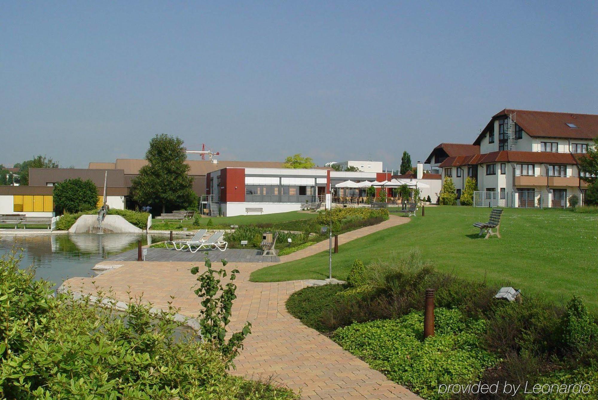 ARAMIS Tagungs- und Sporthotel Gäufelden Exterior foto
