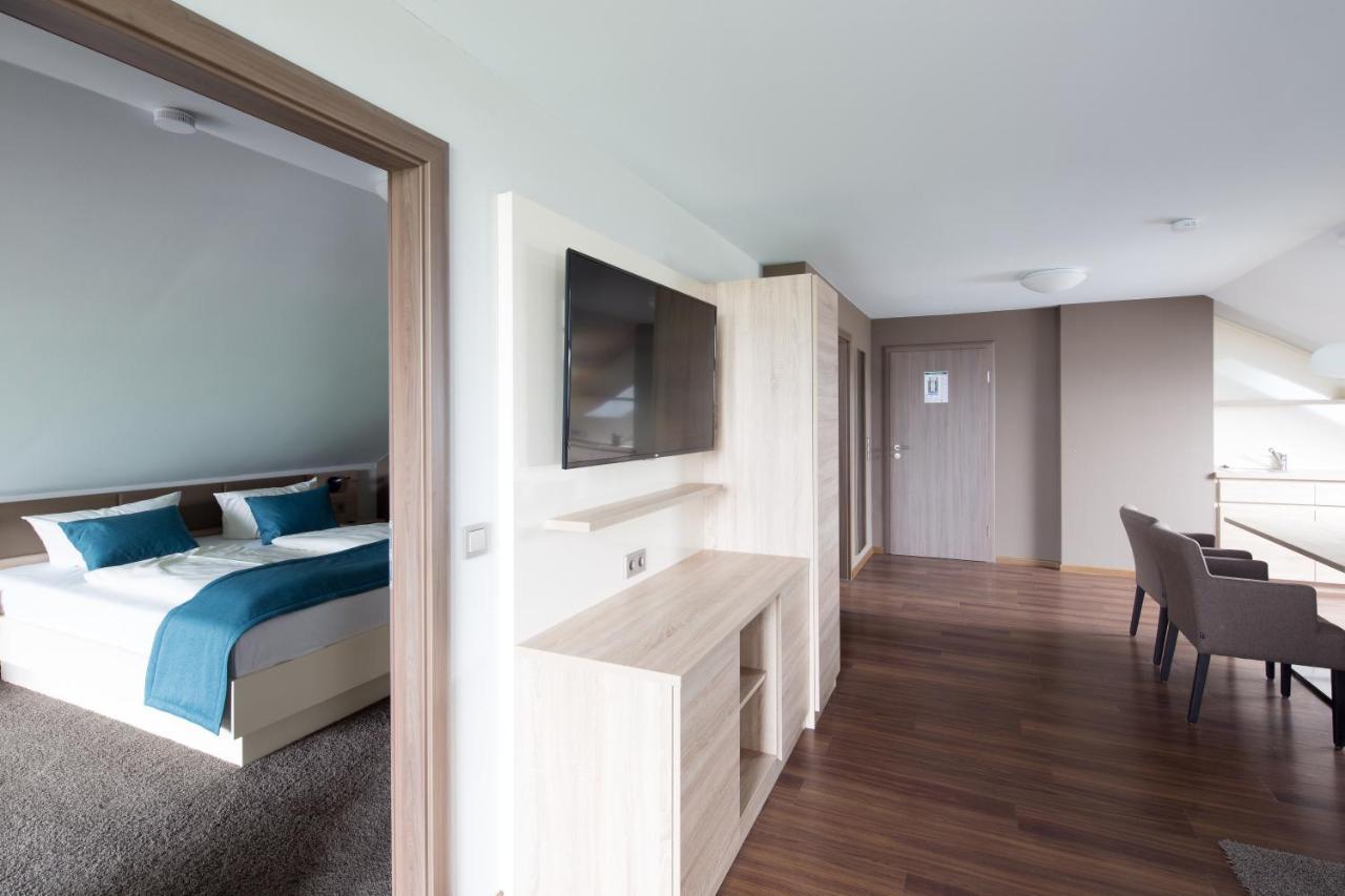 ARAMIS Tagungs- und Sporthotel Gäufelden Exterior foto